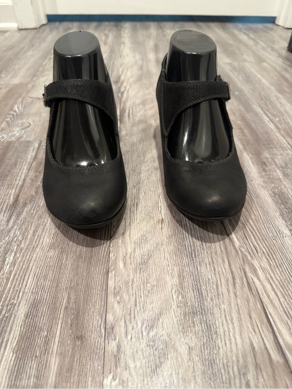 Taos Footwear Black Mary Jane Block Heel Shoes - Picture 2 of 7